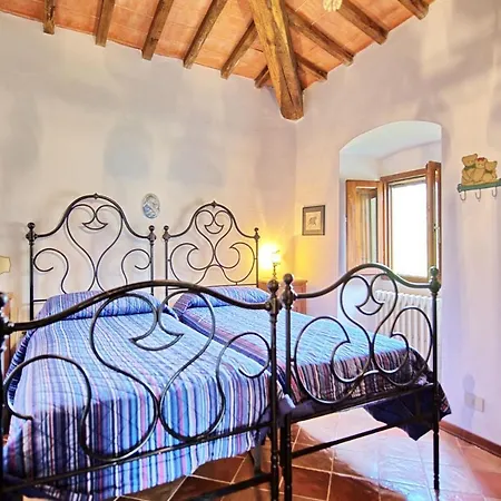 Sleeps 6 T241296 *