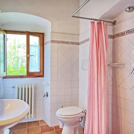 Sleeps 6 T241296 *