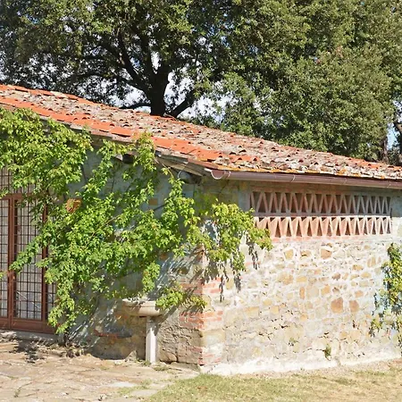 Sleeps 6 T241296 *